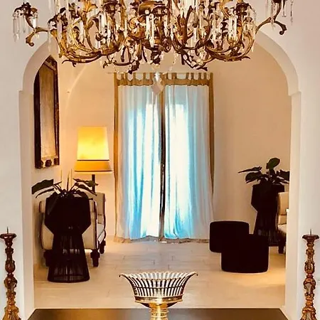 לינה וארוחת בוקר Casa D'autore אוסטוני