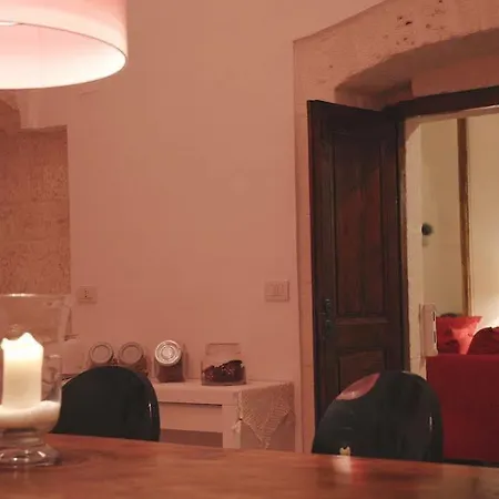 ベッド・アンド・ブレックファスト カーサドートレ オストゥーニ